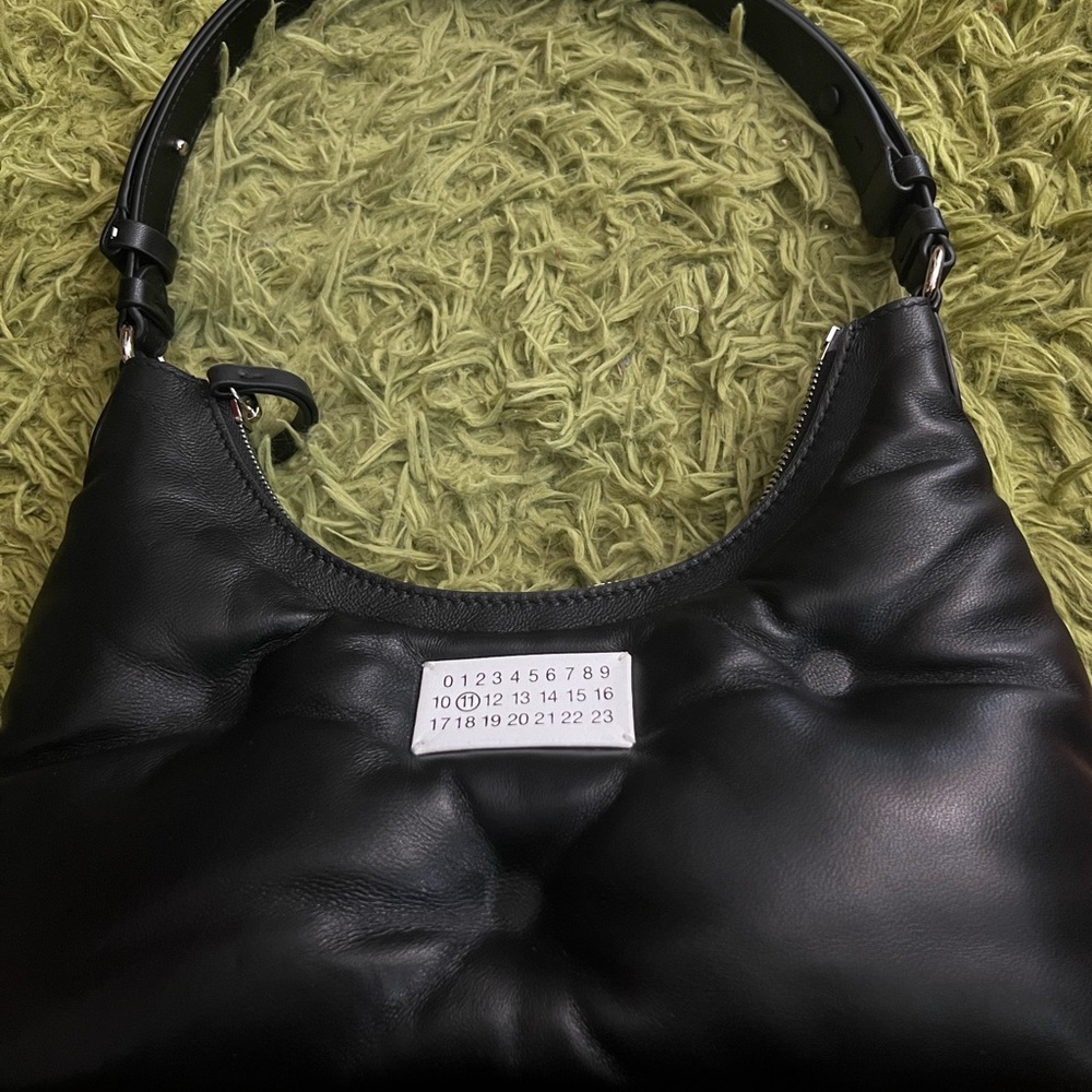 Like margiela Black Puffer Leather Women's Bag